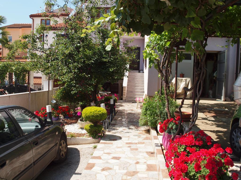 Apartments Zufic Штиньян Экстерьер фото