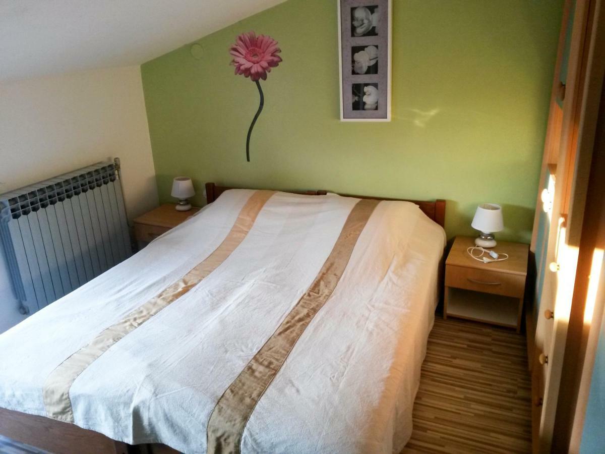 Apartments Zufic Штиньян Экстерьер фото